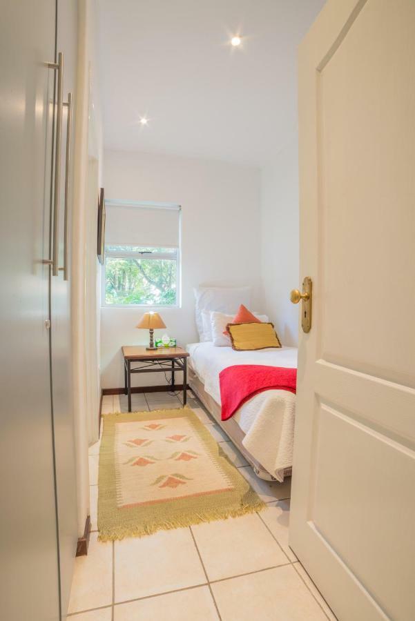 Garden Place Guest Houses Joanesburgo Exterior foto